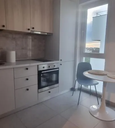 Studio Between The Trees Apartman *